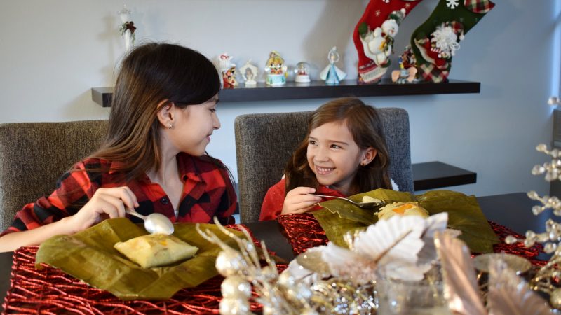 Abrí más tamales, que regalos