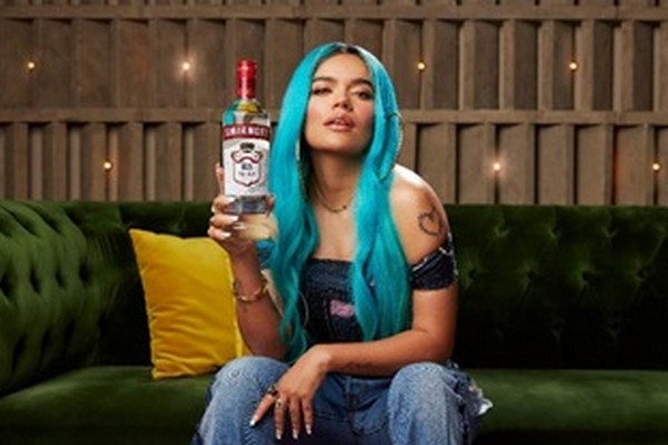 Karol G y Smirnoff crean una alianza