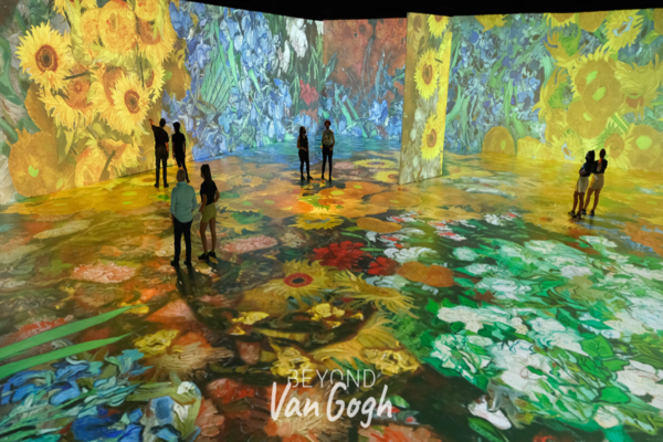 Más de 80 mil ticos presentes en Beyond Van Gogh