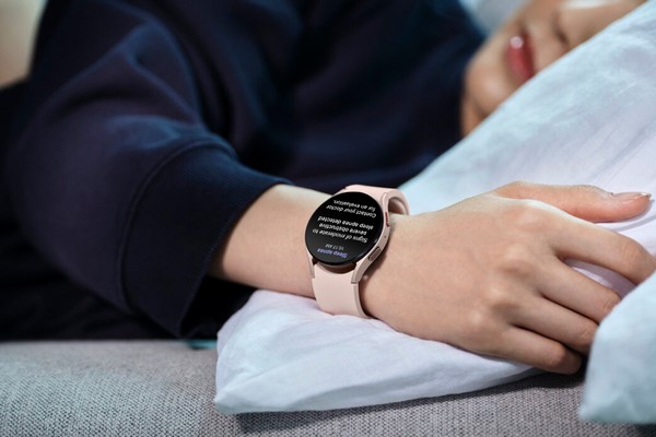 La función de apnea del sueño de Samsung en el Galaxy Watch es la primera de su tipo autorizada por la FDA de EE.UU.