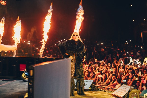 FIA37 cierra con una noche histórica La Sabana vibra entre arte, multitud y emoción colectiva