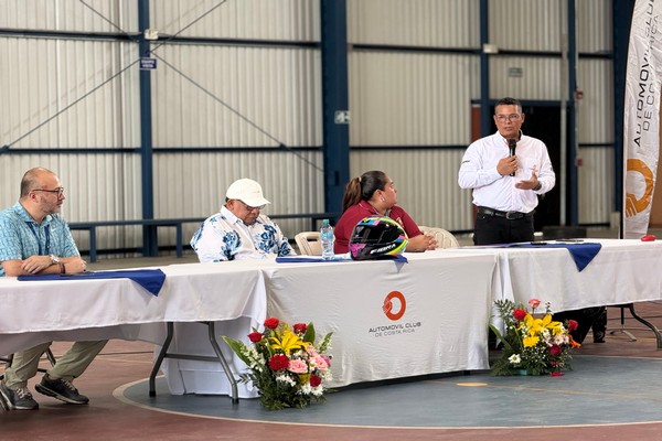 Automóvil Club de Costa Rica entrega 150 “Cascos Seguros” en Talamanca para fortalecer la seguridad vial