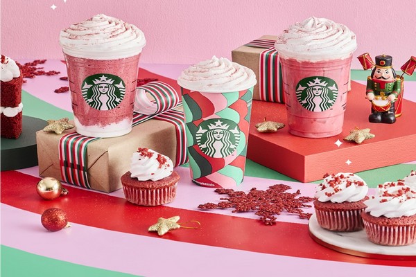 La colección festiva 2024 de Starbucks disponible en tiendas con nuevas bebidas, cafés exclusivos y productos de temporada