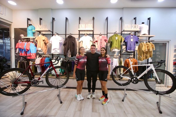 Rigoberto Urán inspira a jóvenes ciclistas costarricenses y relanza su marca Go Rigo Go en Costa Rica