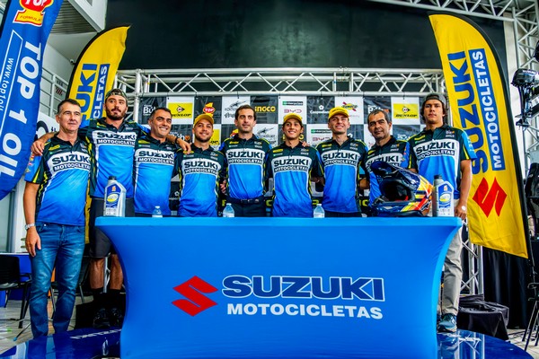 Team Suzuki Factory Racing presentó su nómina 2026 y debutará este sábado en el Supercross de X-Knights