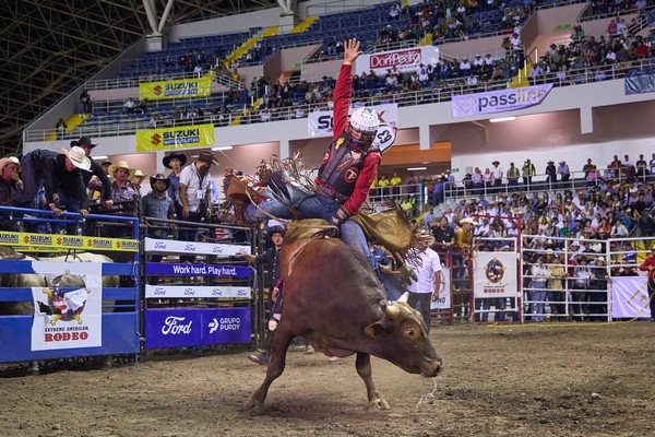 El Rodeo mas grande de la región llega al Estadio Nacional el próximo 7 de junio
