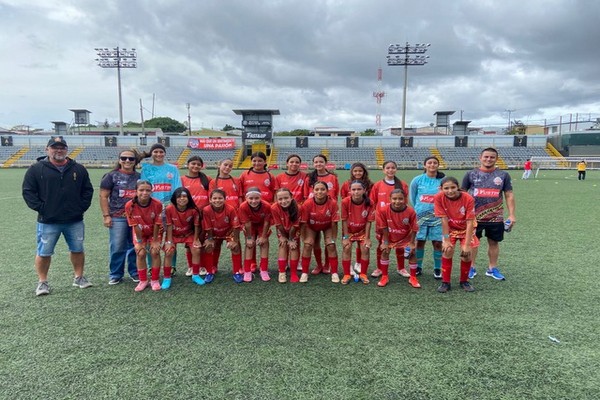 Penales, goleadas y emoción: Red Cup 2026 ya tiene definidas sus finales